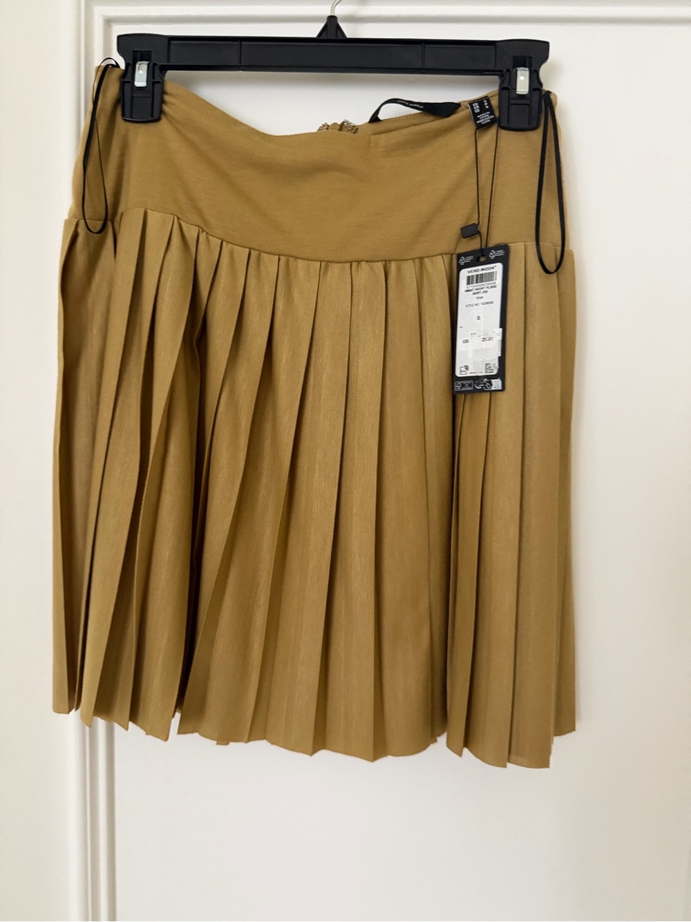 Vero Moda Pleated Mini Skirt in Camel